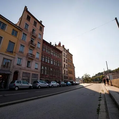 Vieux Avec Vue Sur La Saone Ail * Lyon